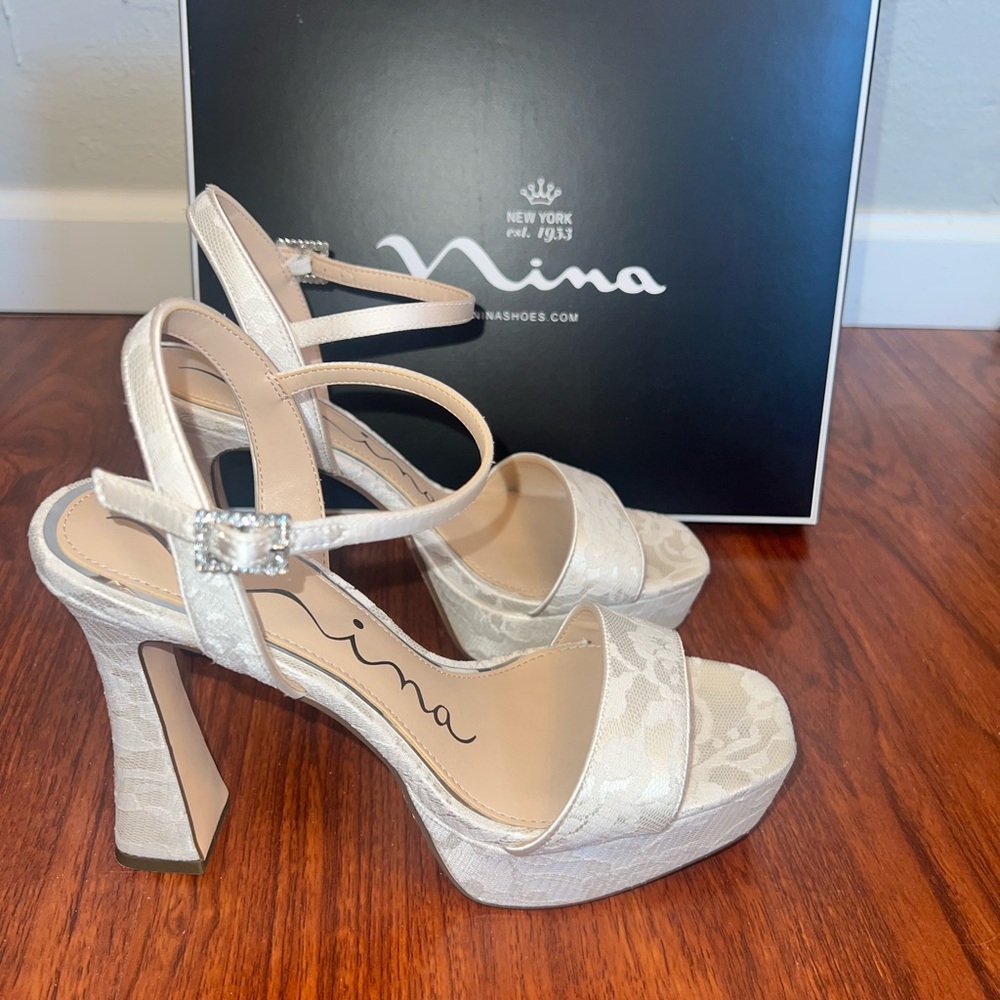 Nina Alma Platform Sandal Ivory Women’s Size 7.5